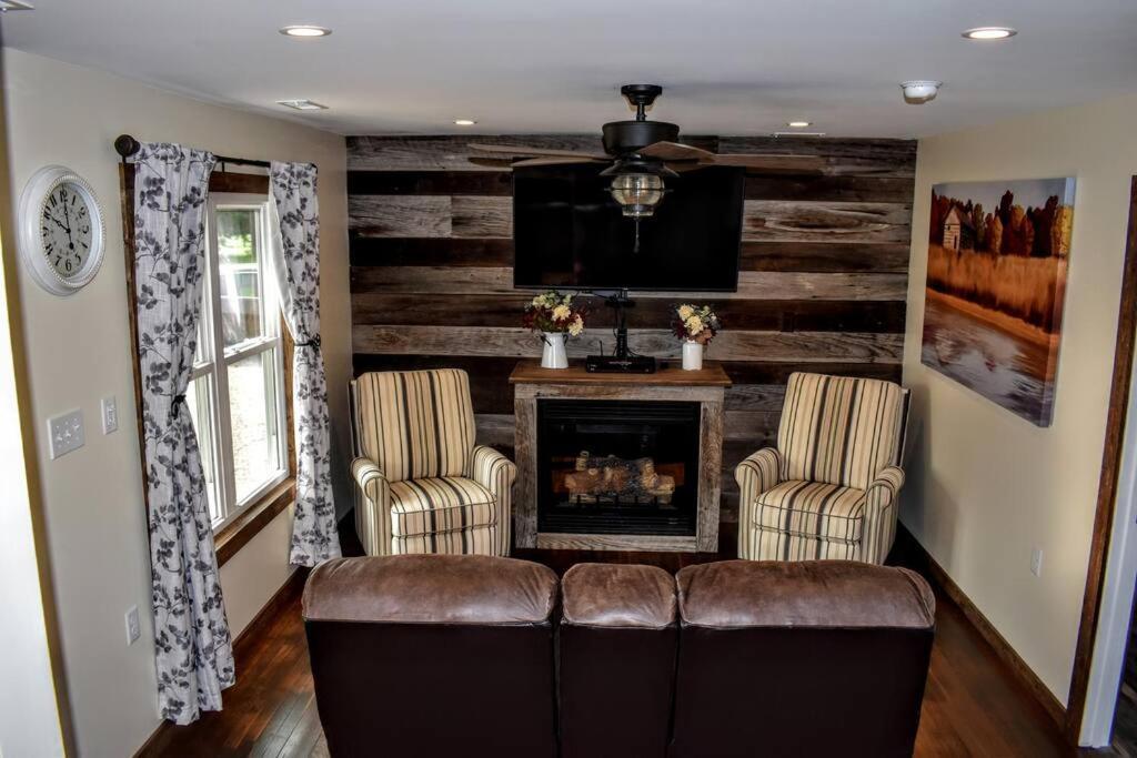 Holly Tree Retreat Located In Beautiful Luray, Va. *