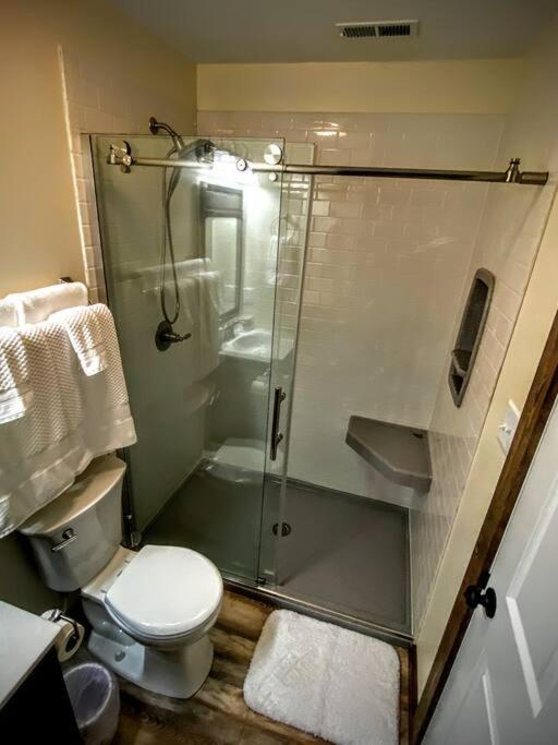 Holly Tree Retreat Located In Beautiful Luray, Va. Holiday home *