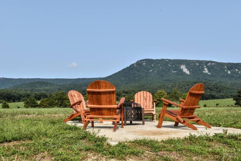 Holiday home Holly Tree Retreat Located In Beautiful Luray, Va.