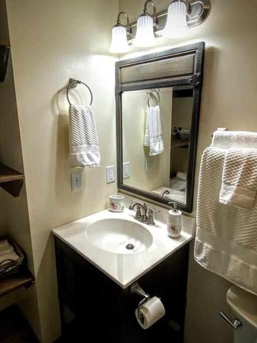 Holly Tree Retreat Located In Beautiful Luray, Va. Holiday home Luray